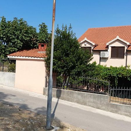 Apartmani A.Teskera Трогир Экстерьер фото