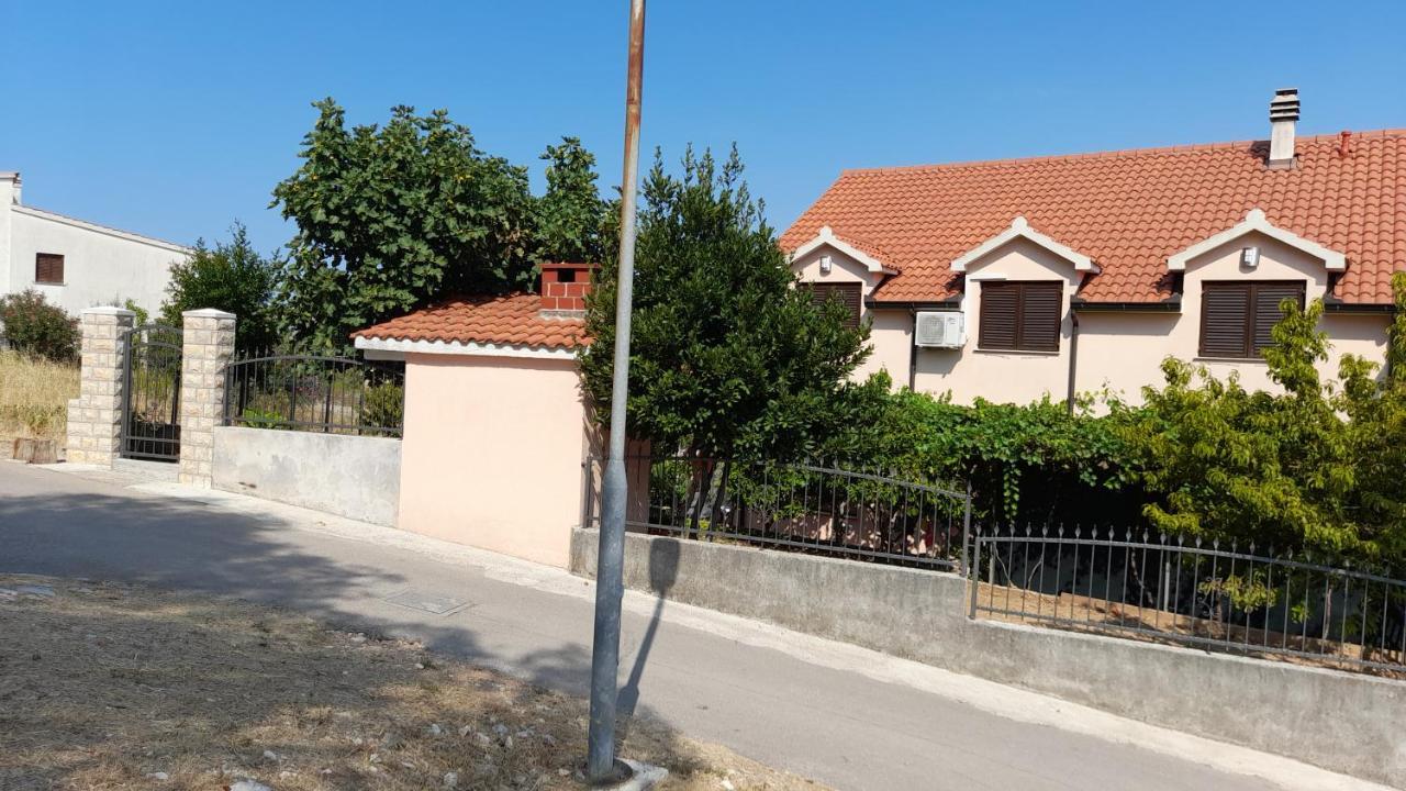 Apartmani A.Teskera Трогир Экстерьер фото