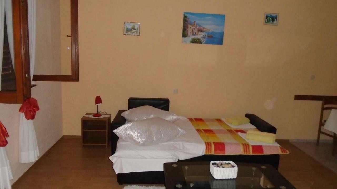Apartmani A.Teskera Трогир Экстерьер фото