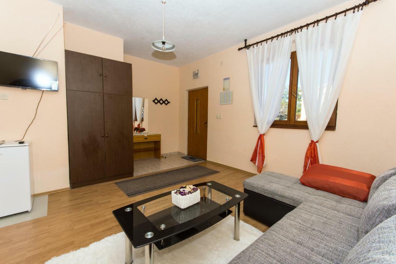 Apartmani A.Teskera Трогир Экстерьер фото