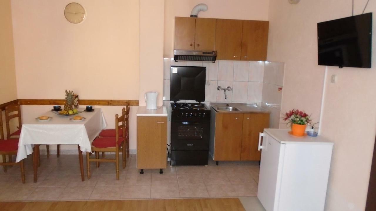 Apartmani A.Teskera Трогир Экстерьер фото